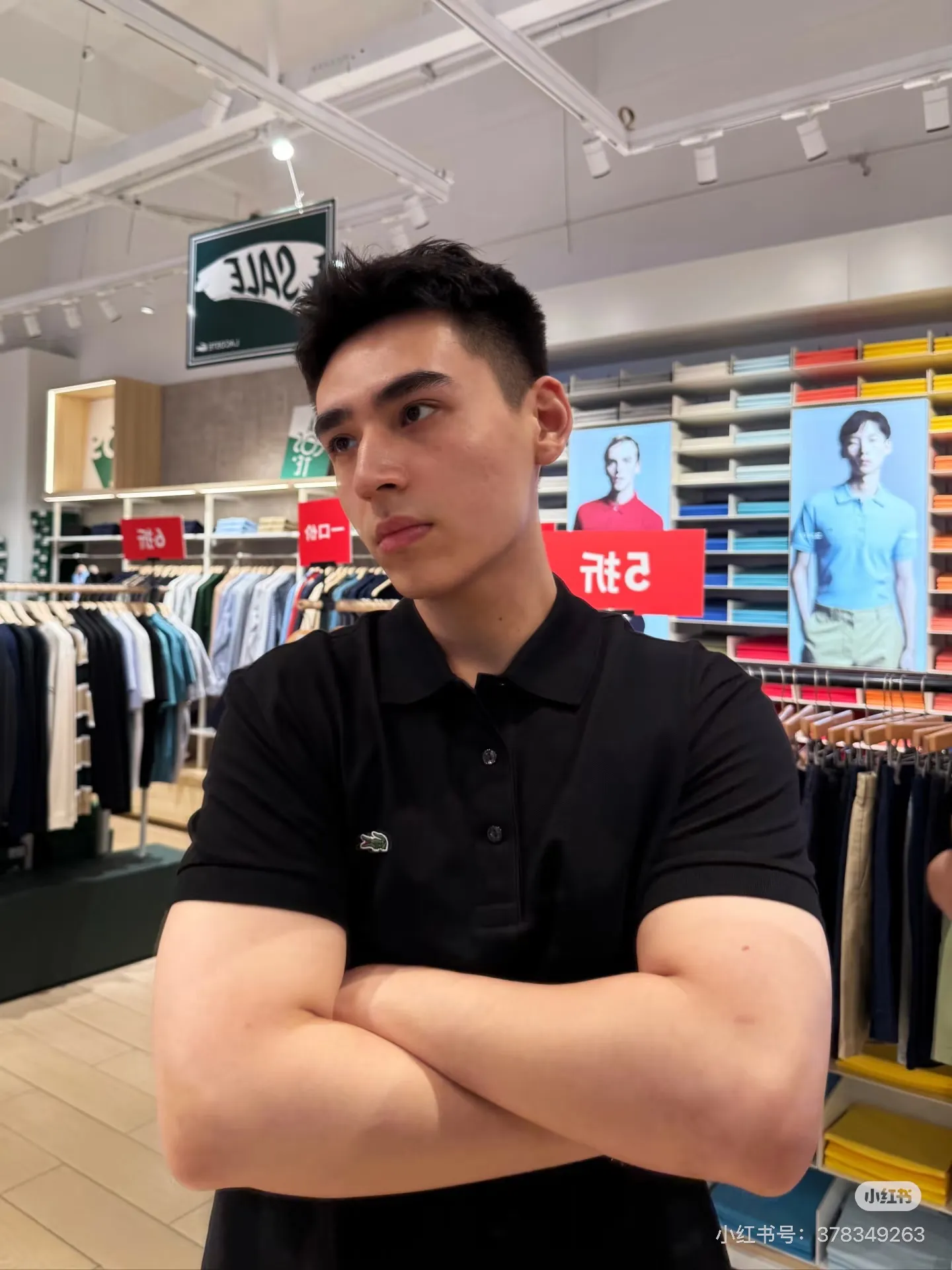 [Upper body picture] Lacoste crocodile logo Polo shirt (Black)